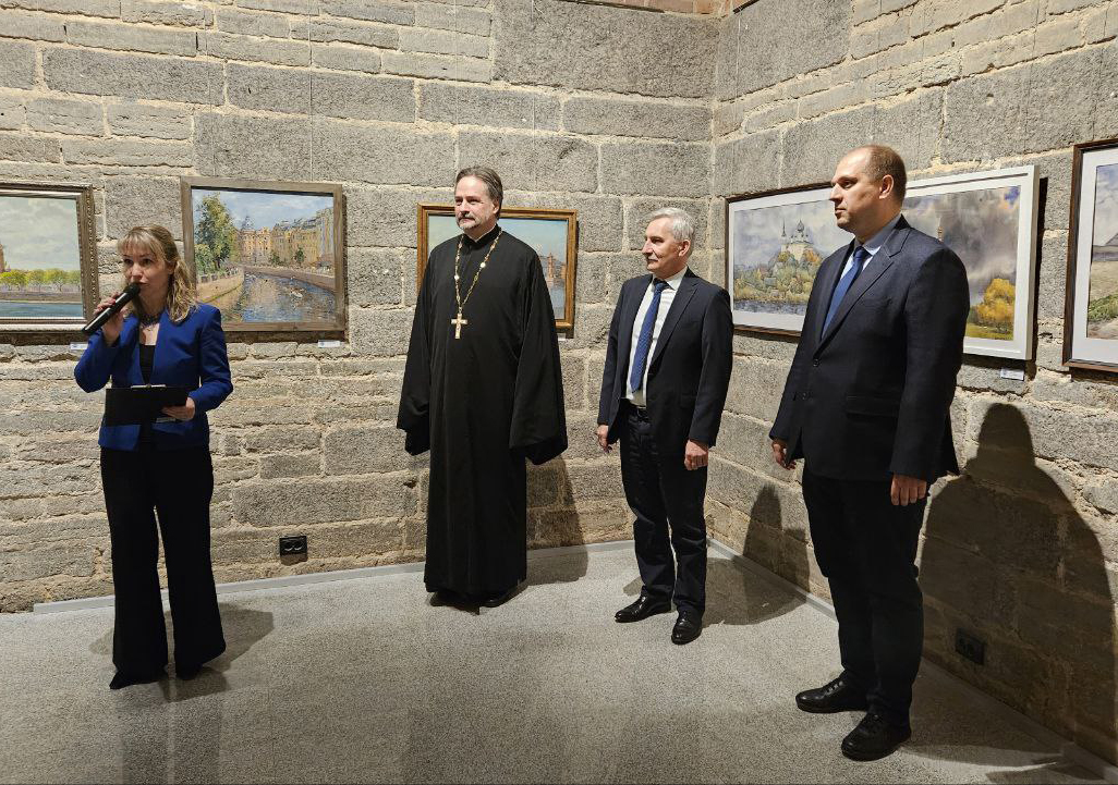 Торжественное открытие выставки творческих работ студентов Института художественного образования РГПУ им. А. И. Герцена «Душа Петербурга» в выставочном пространстве Смольного собора.