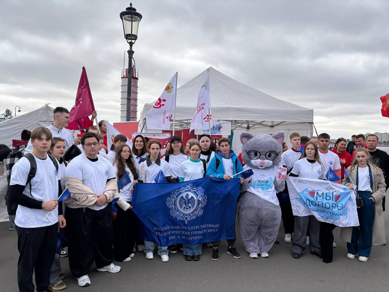 Герценовцы приняли участие во Всероссийской эстафете факела «Огонь жизни» в Санкт-Петербурге