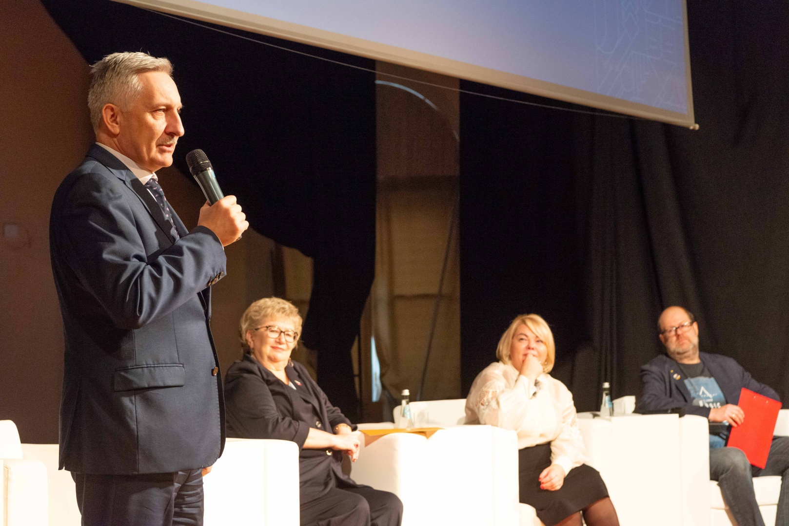 Женский форум 16.11.jpg