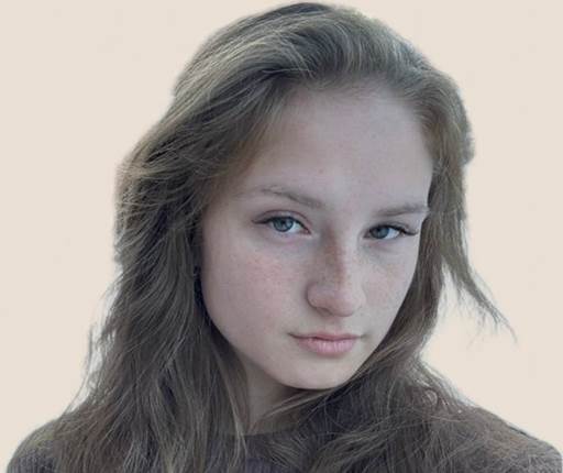 Изображение выглядит как Человеческое лицо, человек, портрет, Портретная фотография Содержимое, созданное искусственным интеллектом, может быть неверным.