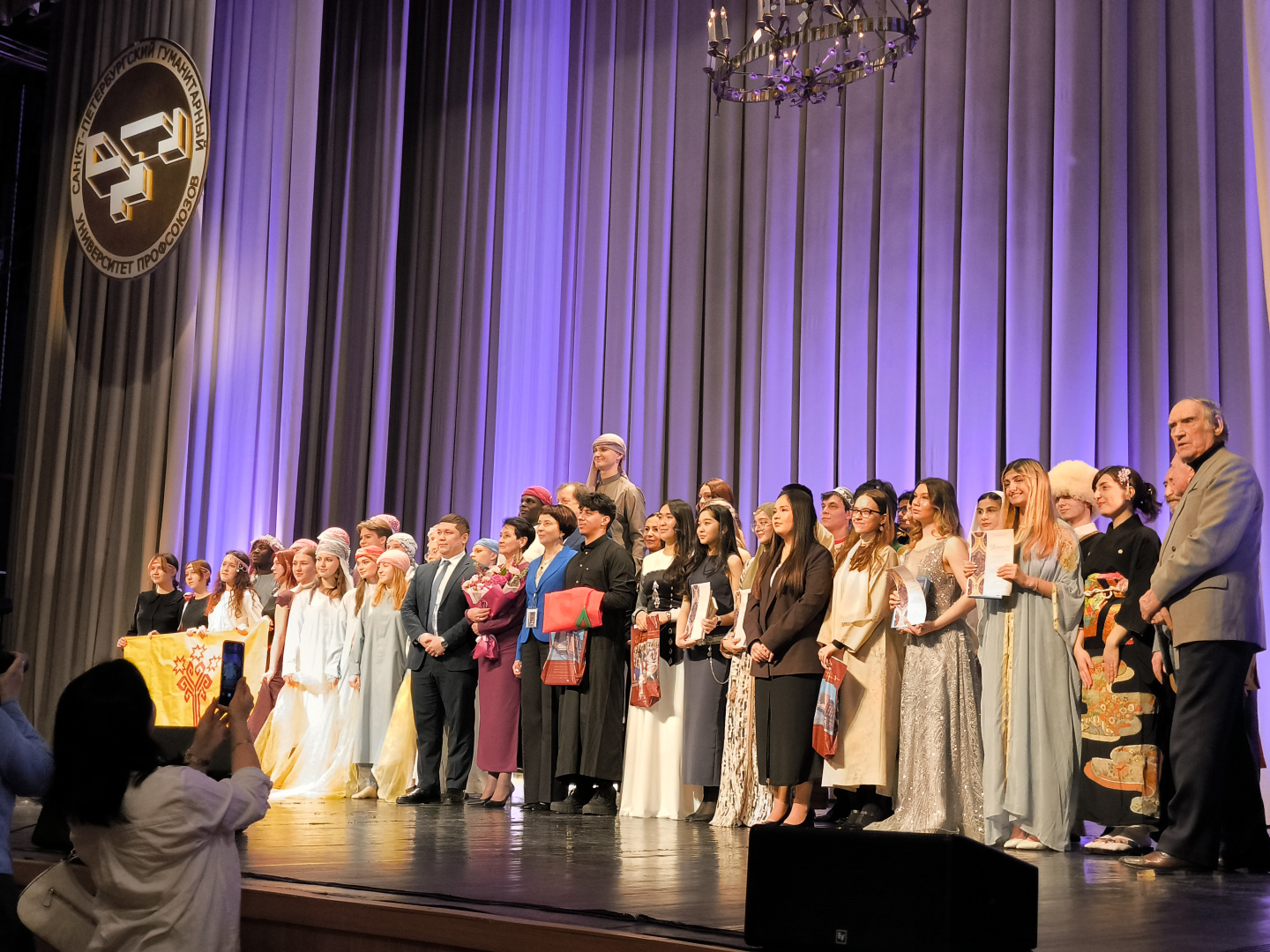 Студенты приняли участие в XX городском студенческом вечере восточной поэзии им. Д. А. Гранина