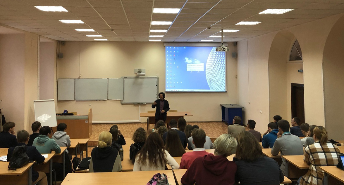 Встреча студентов, кураторов с директором ИИТТО Пронькиным В.Н.