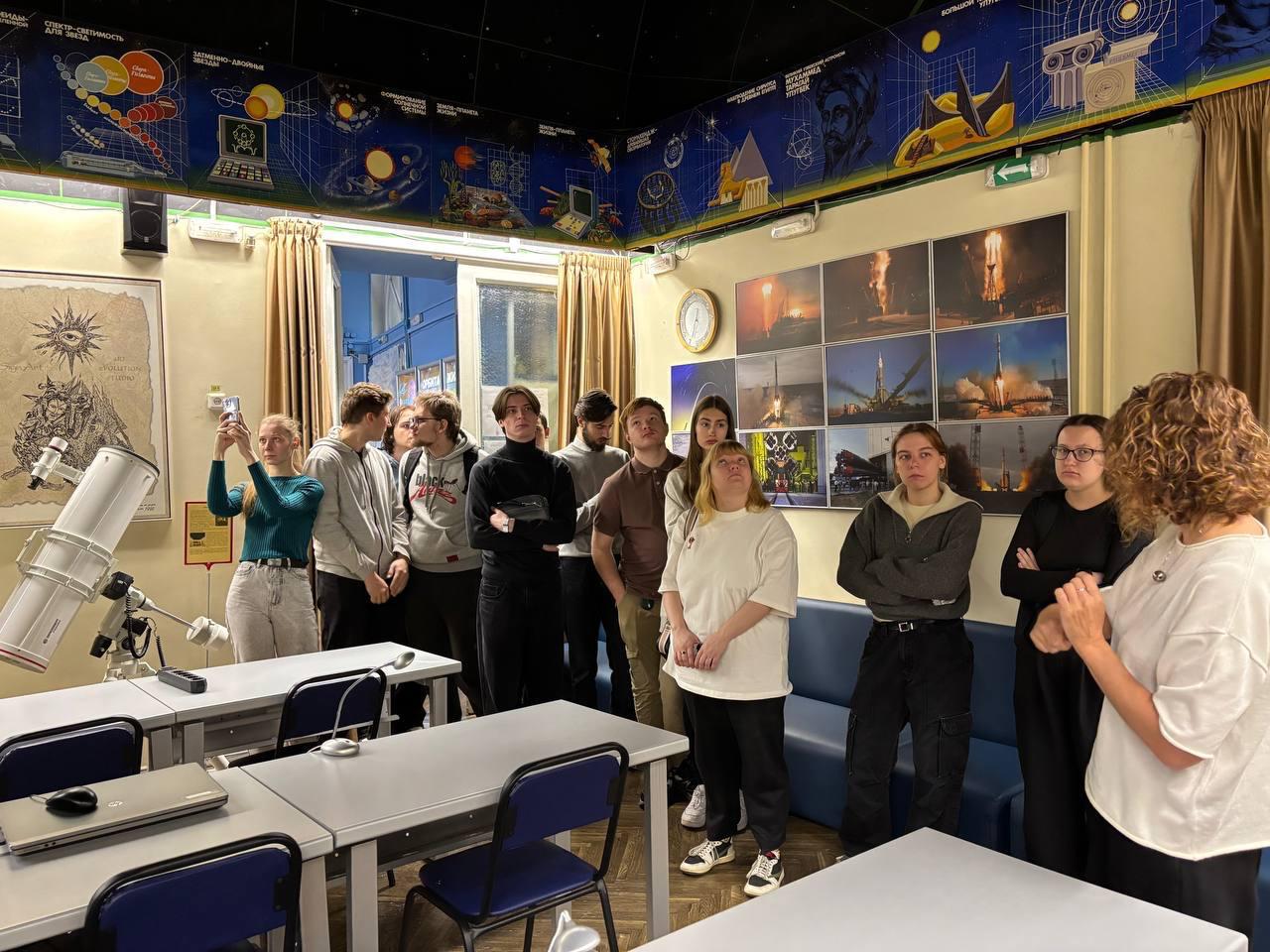 Студенты факультета познакомились с системой дополнительного образования в Городском Дворце творчества юных