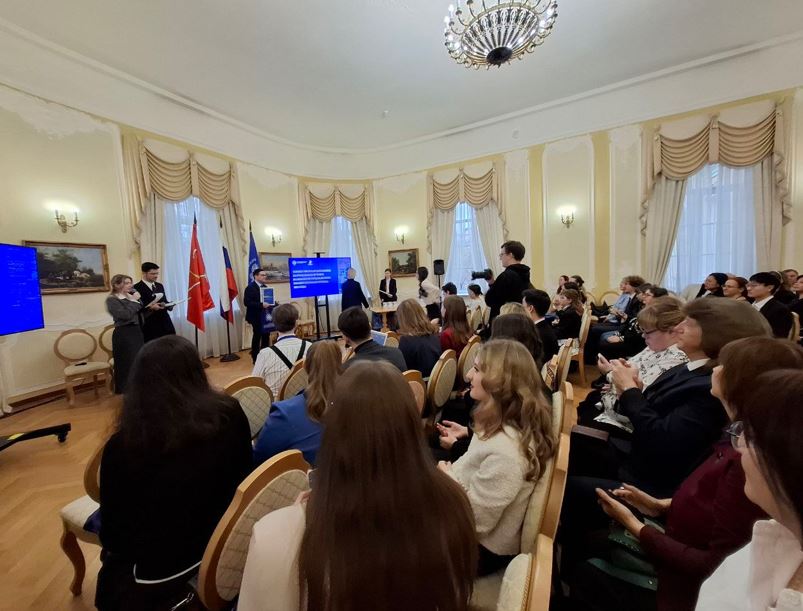 Торжественная церемония награждения лучших студентов-волонтёров Герценовского университета