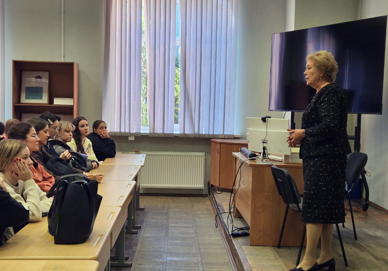 Для студентов 1-го курса, обучающихся по профилю "Олигофренопедагогика", состоялся кураторский час