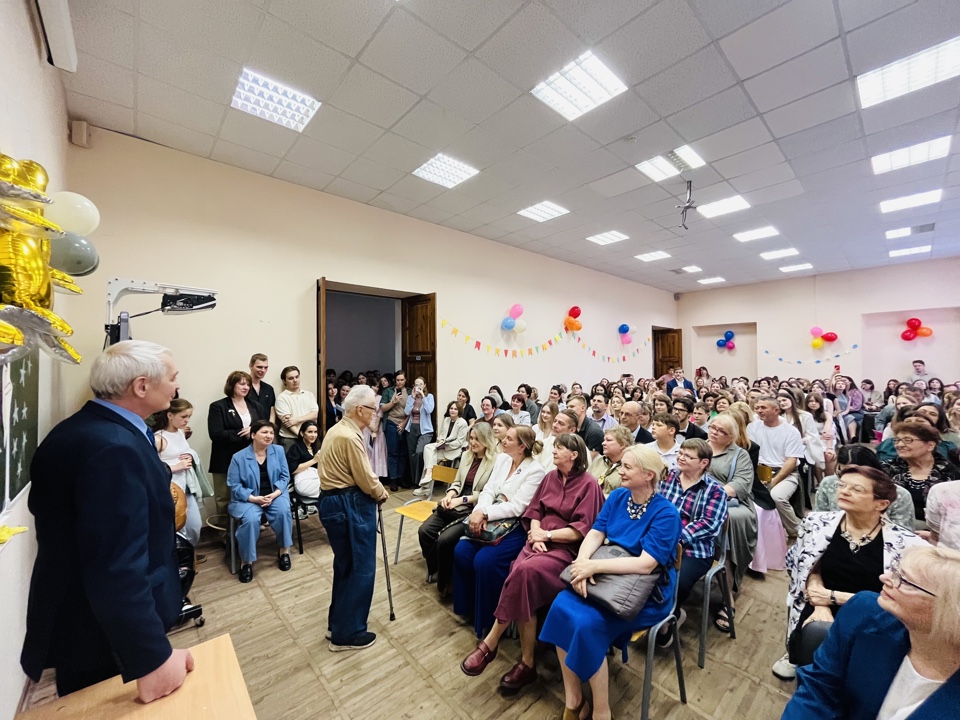 Торжественное вручение дипломов выпускникам 2026