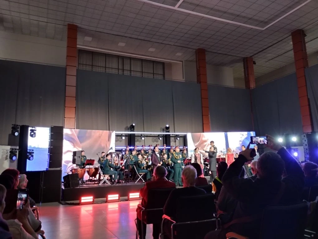 Представители факультета комплексной безопасности и военно-патриотического воспитания посетили концерт ко Дню партизанской славы в парке «Россия - моя история»