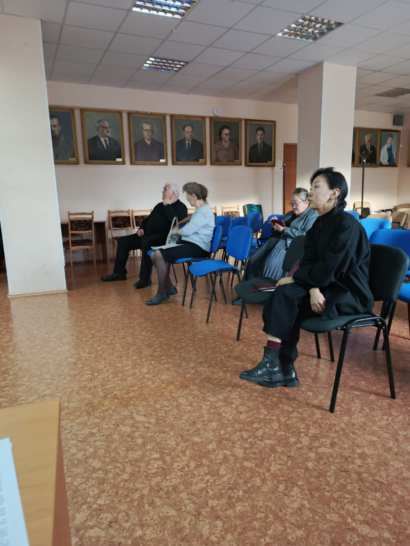  Прошел научный семинар, посвященный разработке учебных изданий по дисциплинам модулей «Русский язык и литература» и «Речевая деятельность общества», адаптированных для студентов-билингвов института народов Севера