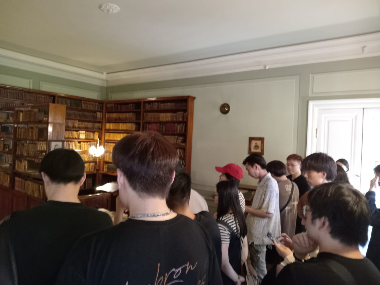 в музее Пушкина гр 2, курс 2.jpg