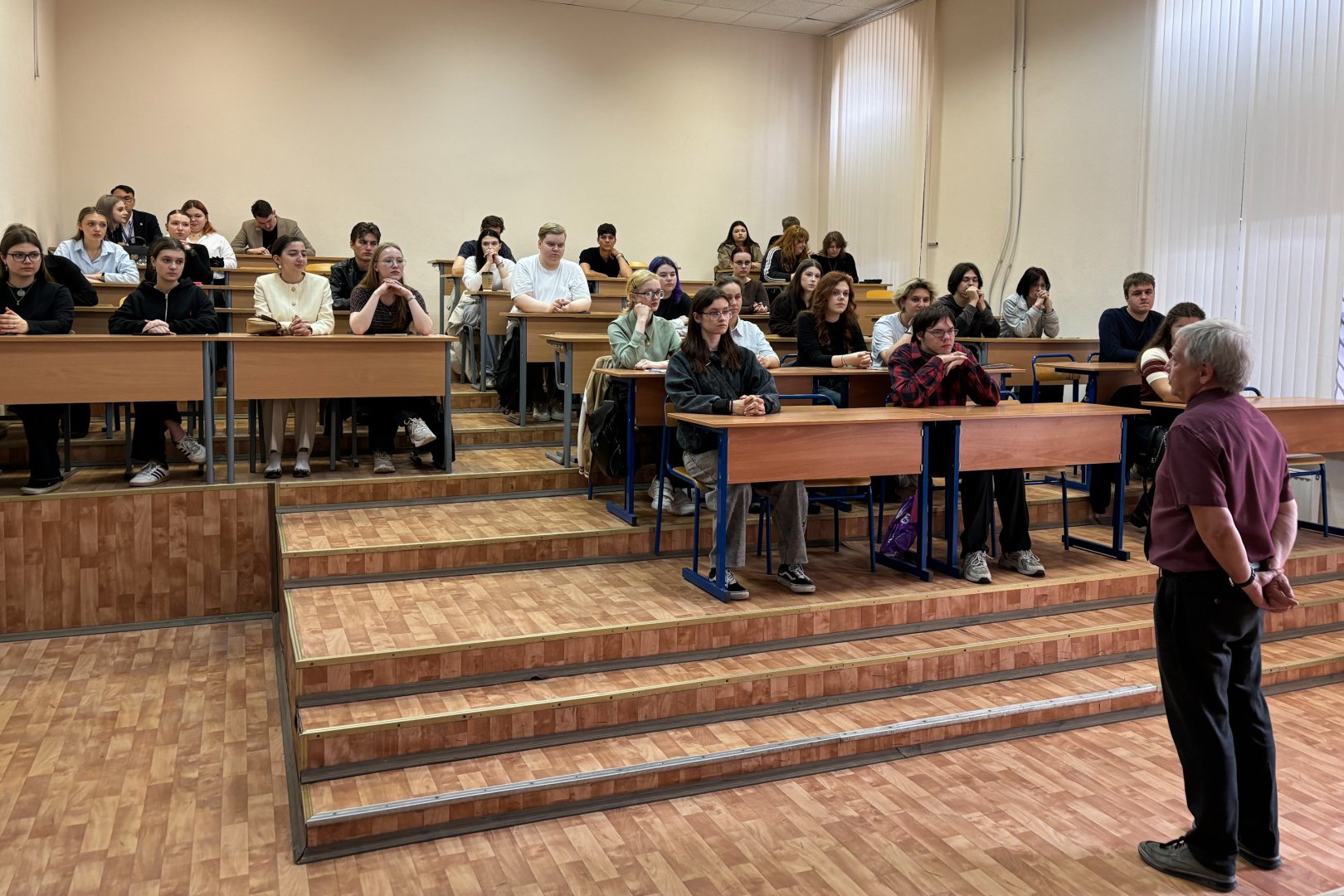 Институт физики встретил новых студентов: итоги приёмной кампании в бакалавриат 2026 года