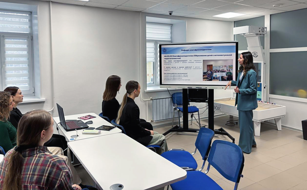 Сотрудники и студенты института активно проводят профориентационные мероприятия в учреждениях СПО