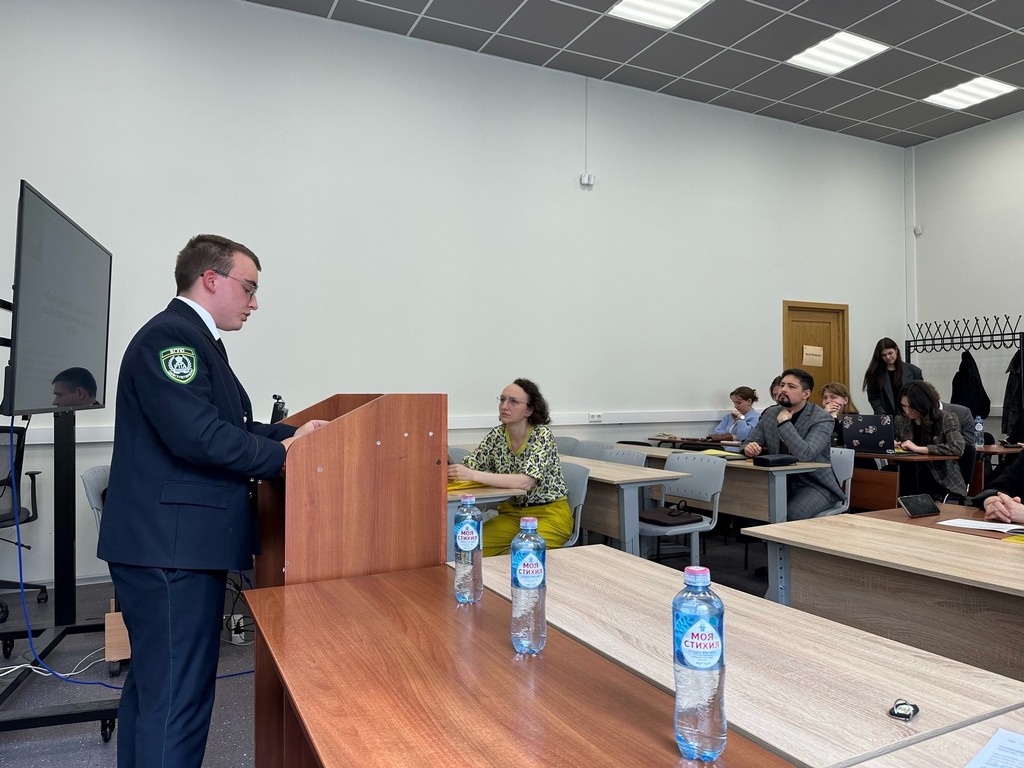 MBfREiRQ_gg - 1K JPEG.jpg