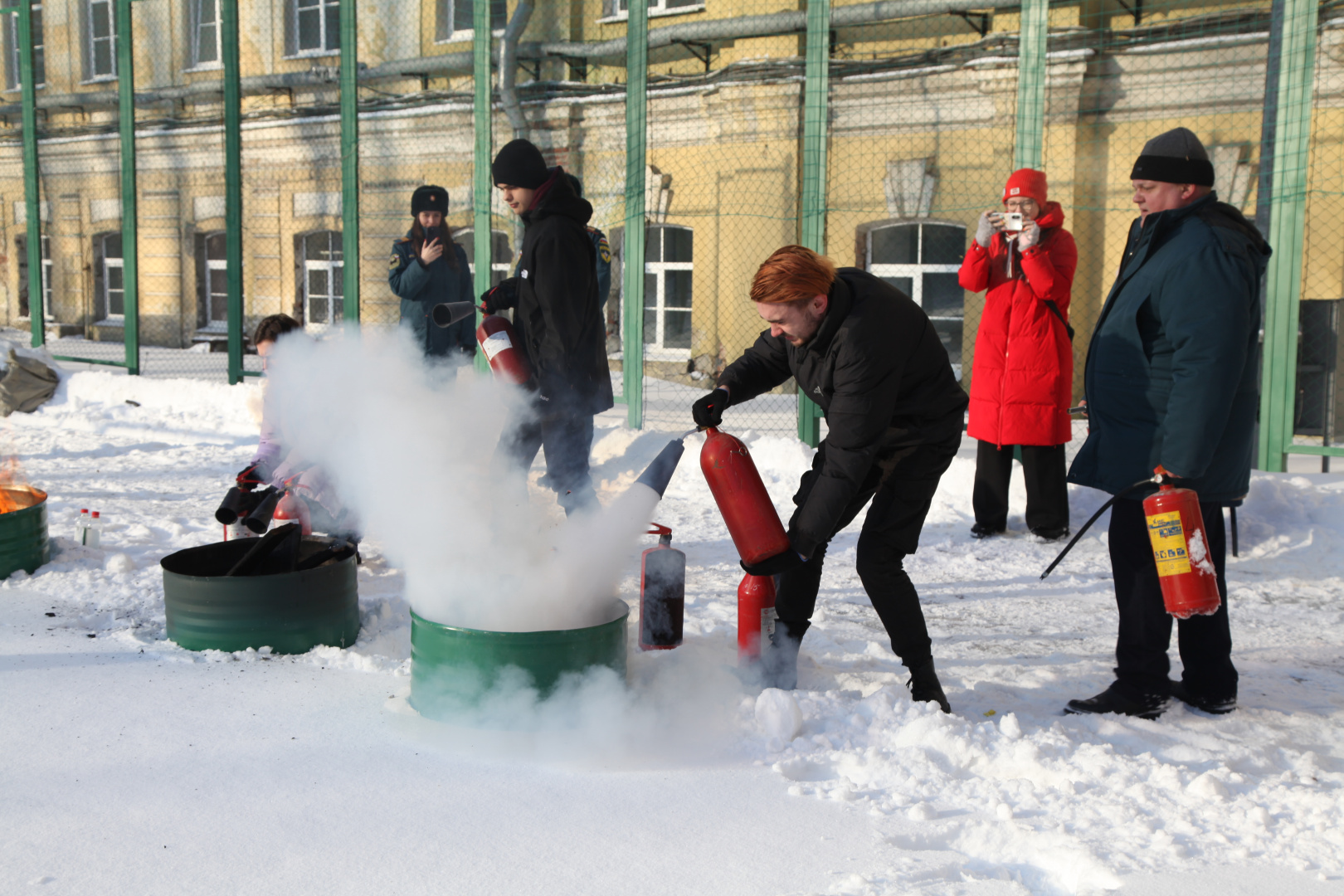 В Герценовском университете прошли практические занятия по применению первичных средств пожаротушения