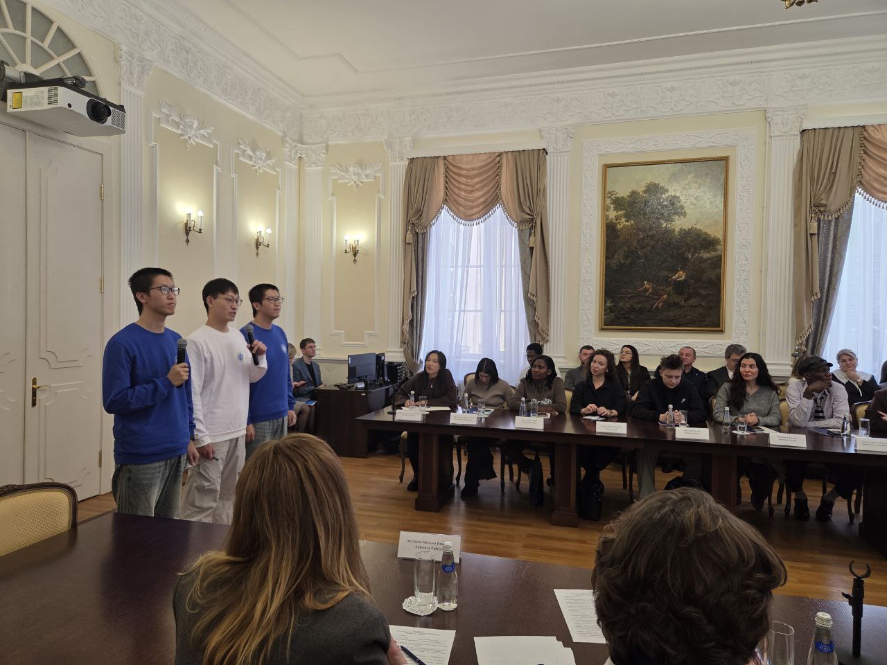 Участие в круглом столе «Мультикультурное образовательное пространство Герценовского университета»