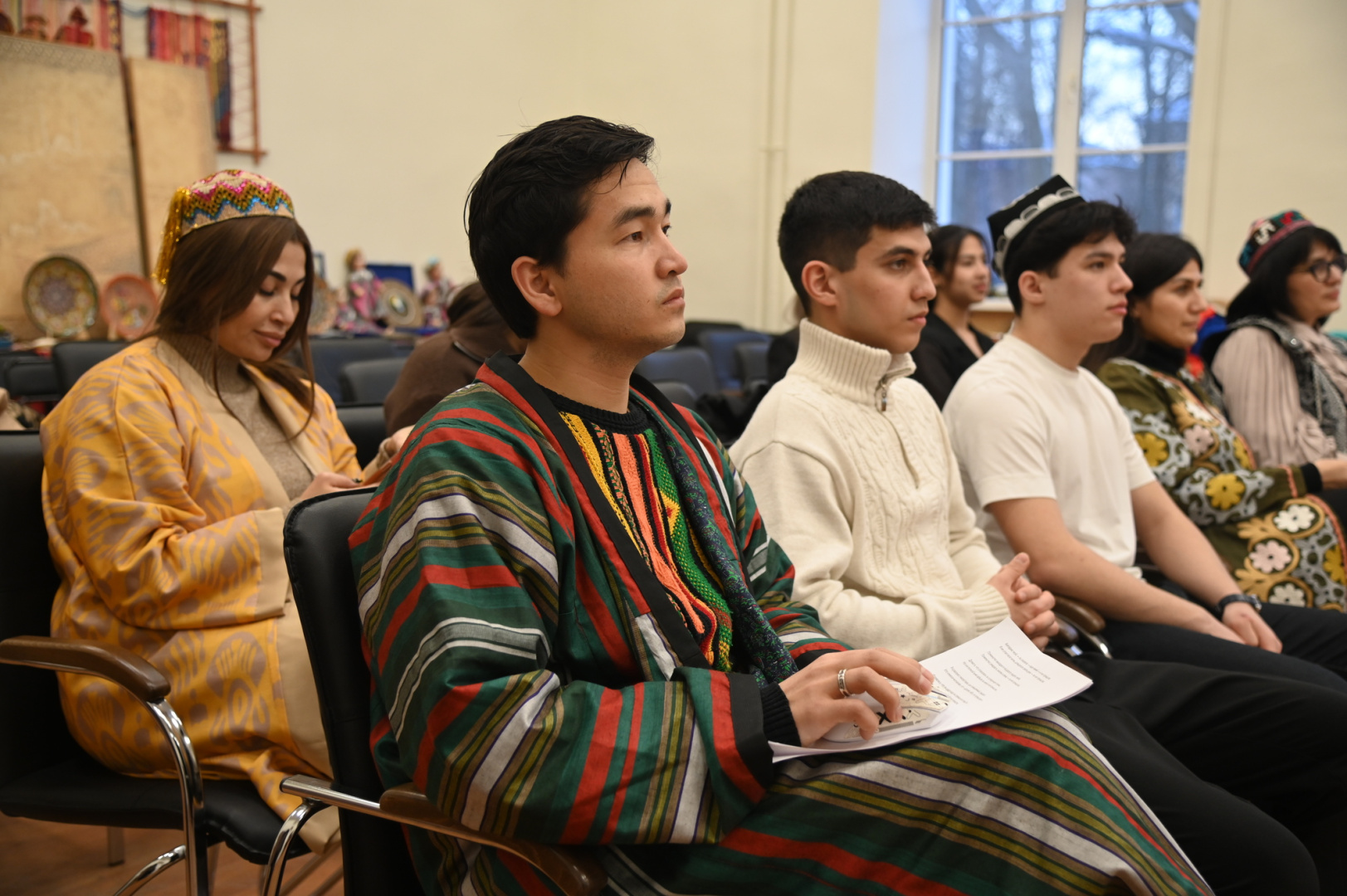 Литературные традиции и культурный код Узбекистана стали темой круглого стола в РГПУ им. А. И. Герцена