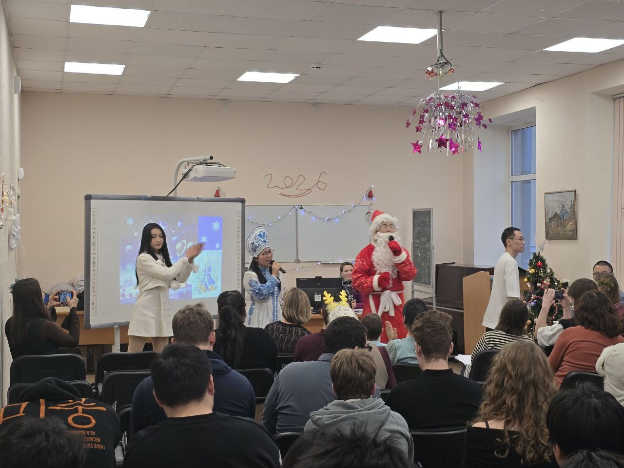 В Новый год летим со скоростью света!..