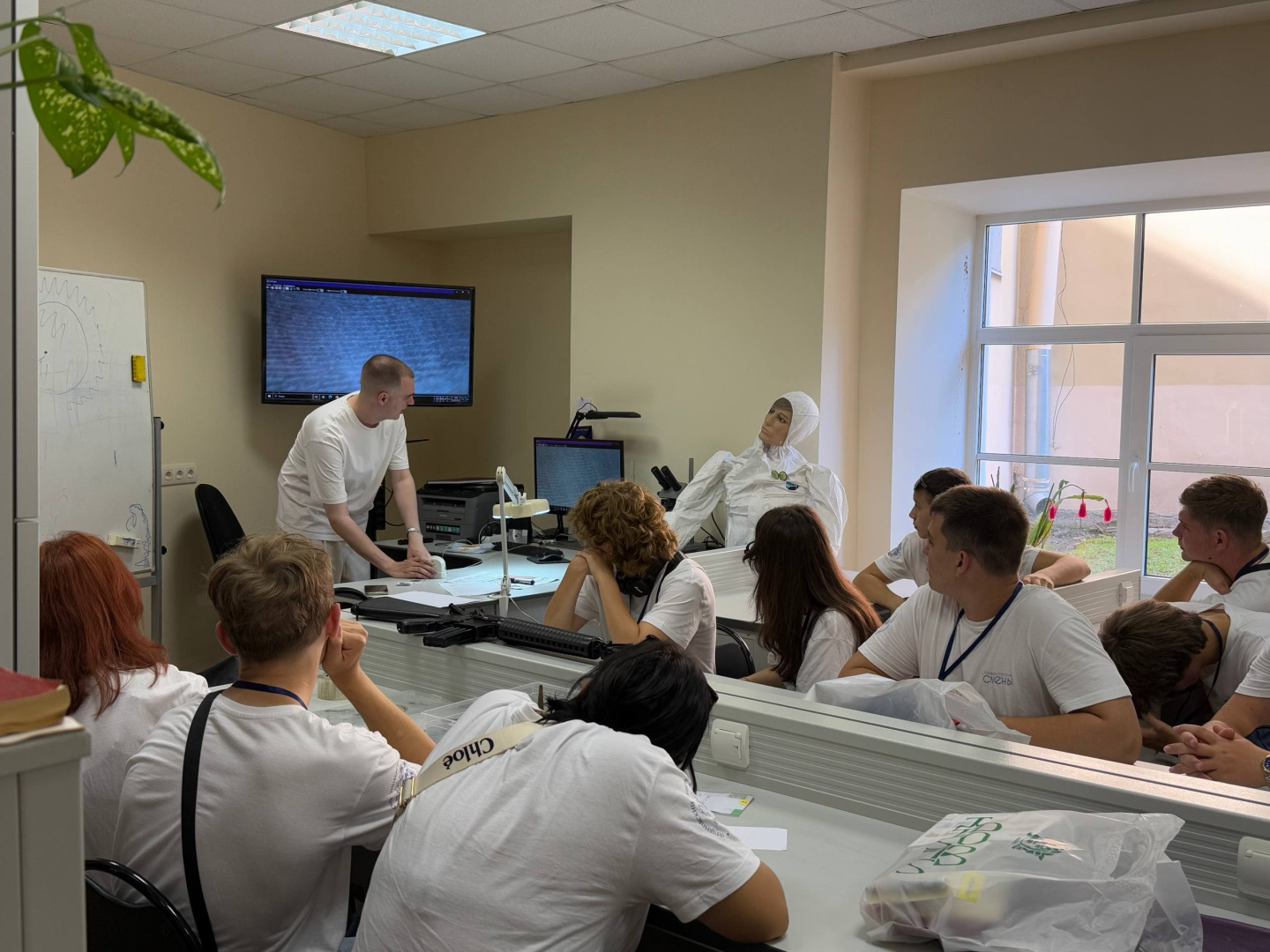 Участники «Университетских смен» посетили юридический факультет