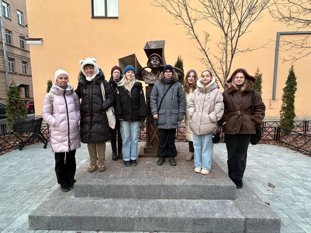 Студенты 1 и 3 курсов института дефектологического образования и реабилитации посетили Санкт-Петербургскую региональную организацию «Всероссийское общество слепых». 