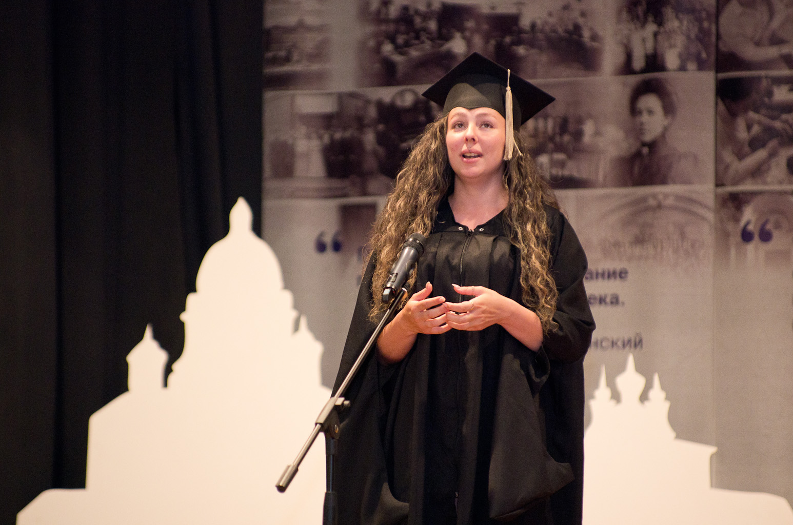 phys-alumni-2025-199-rs.jpg