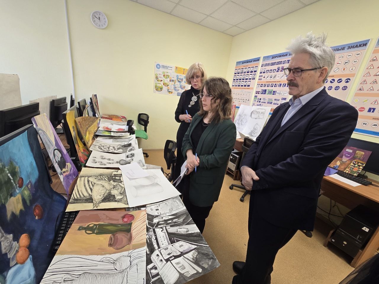 Преподаватель Института художественного образования выступил в качестве эксперта - консультанта Олимпиады "Пробный экзамен - 2026"