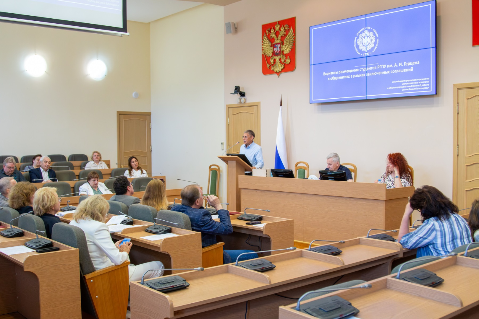 Иногородних и иностранных первокурсников Герценовского университета оперативно обеспечат общежитием