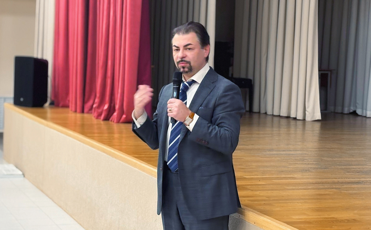 Профессор кафедры олигофренопедагогики выступил перед педагогами Красносельского района