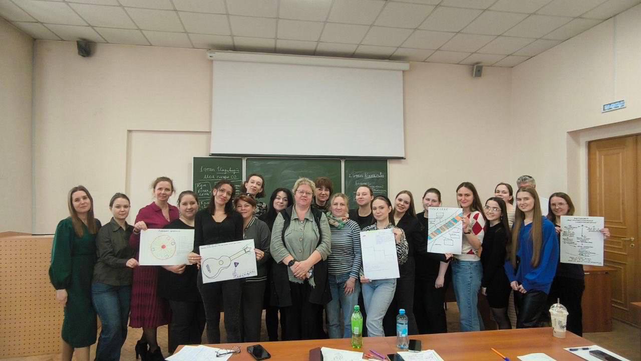 семинар по теме «Профессиональное самоопределение школьников: анализ выбора карьерных целей» 