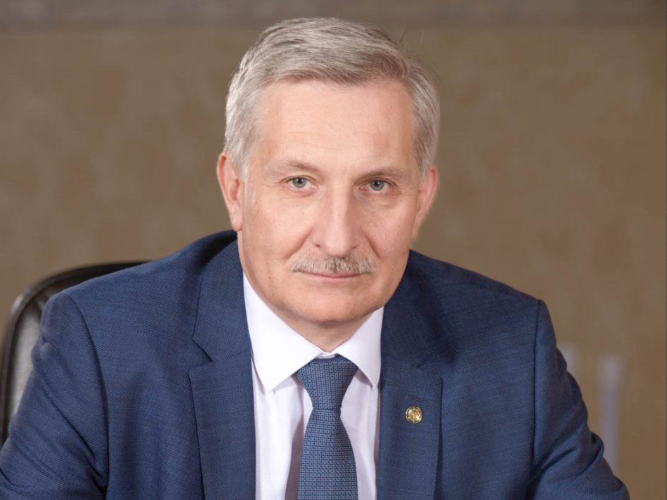 Поздравление ректора Сергея Тарасова с днем рождения РГПУ им. А. И. Герцена