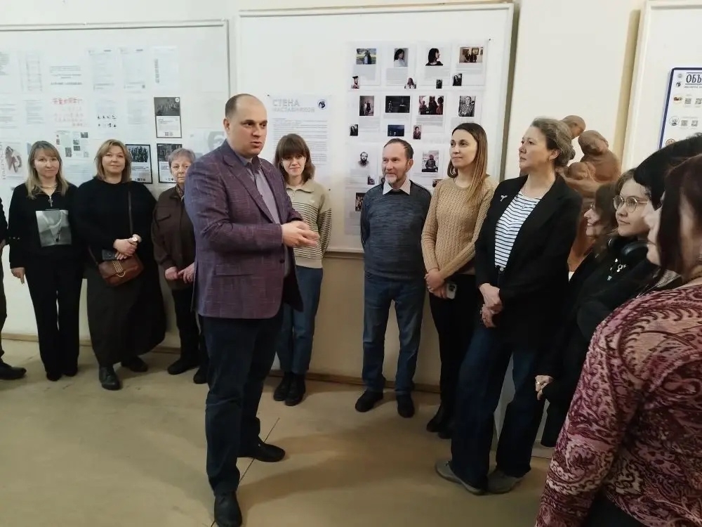 Старт акции «Стена наставников» в Институте художественного образования