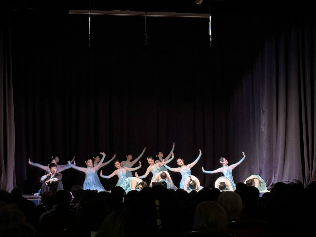 В Колонном зале Герценовского университета прошел фестиваль восточных культур «Великий шелковый путь»