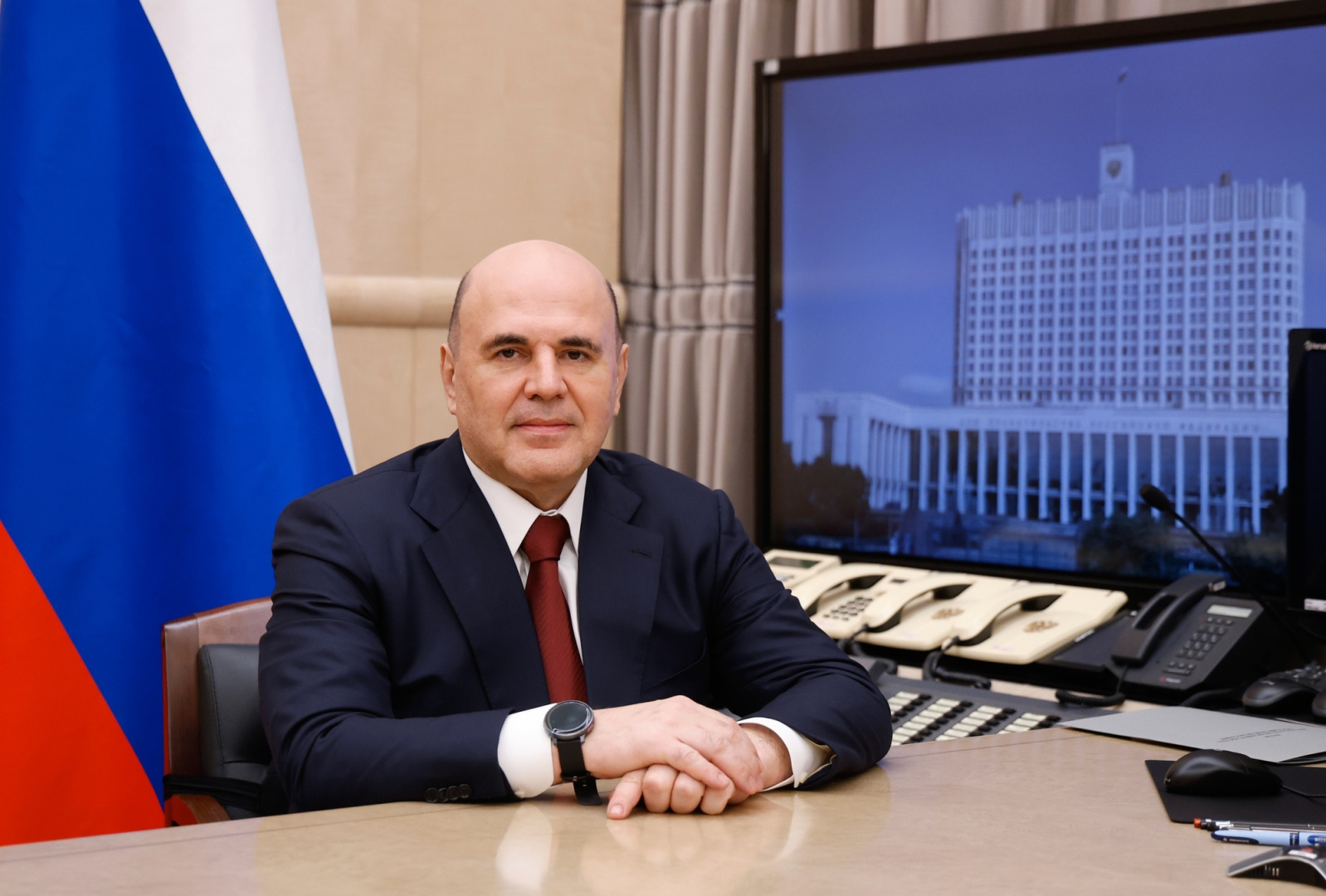 Поздравление Председателя Правительства РФ Михаила Мишустина с Днем учителя